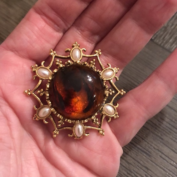 Vintage 1928 Brand Tortoise Shell Center Pin - Picture 7 of 11